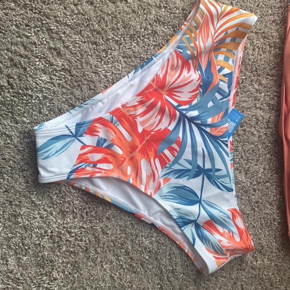 Cupshe Swim Suit - Picture 3 of 3